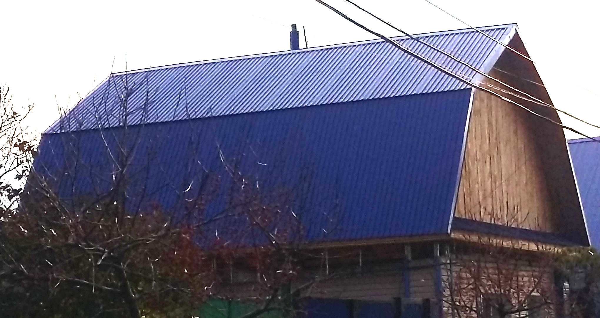 Крыша на даче из профлиста